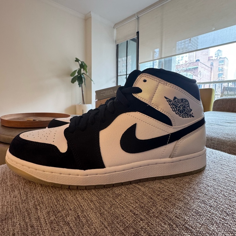 Nike Air Jordan 1 Mid Black White Off Noir Men’s Size 10 NE